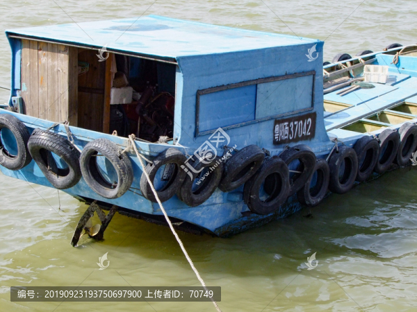 海邊漁船