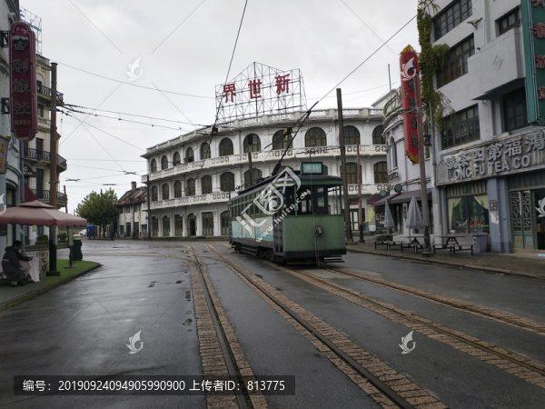 行駛鐺鐺車