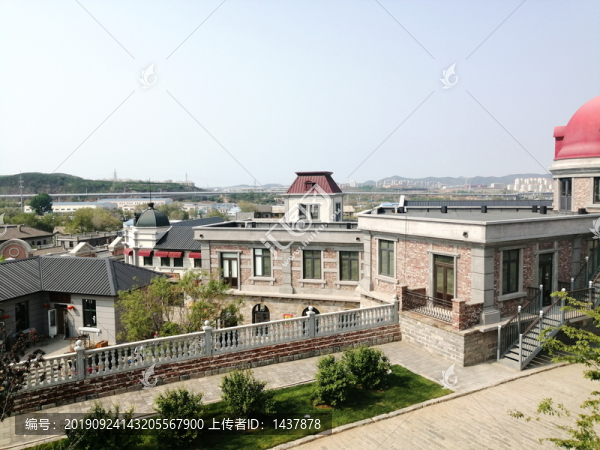 闖關(guān)東影視基地高處一景