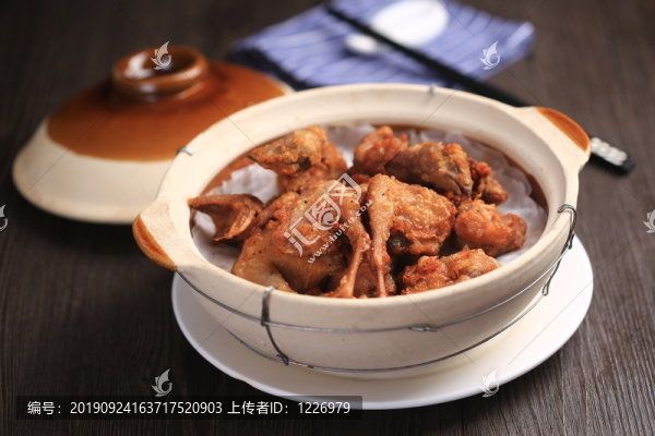 砂鍋鹽焗鷓鴣