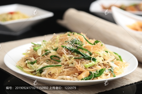 白菜炒粉絲