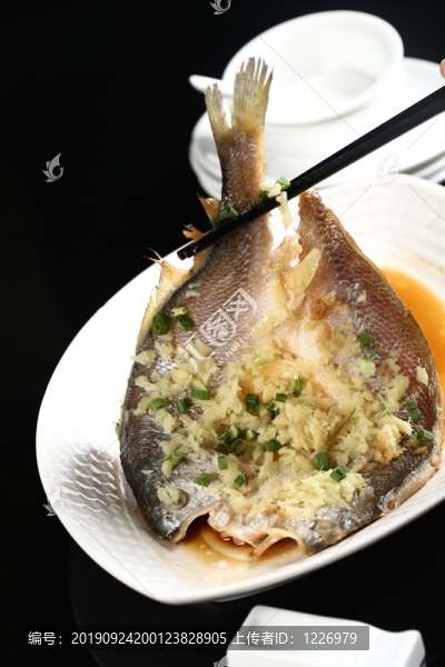 姜蓉蒸黃花魚