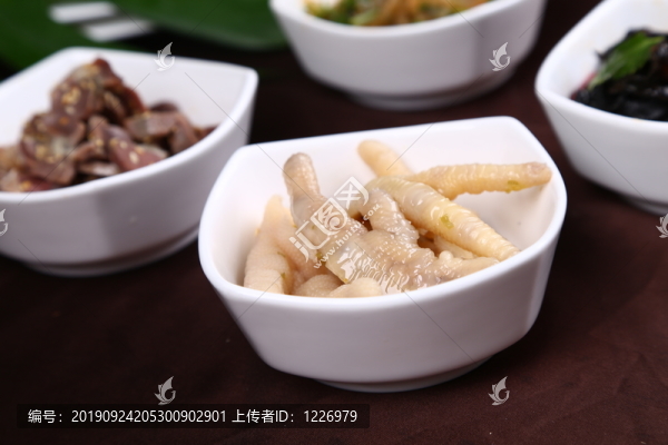 酸辣雞腳