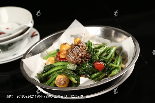 大盤菜心炒雞什