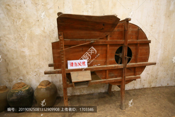古代釀酒場景雕塑