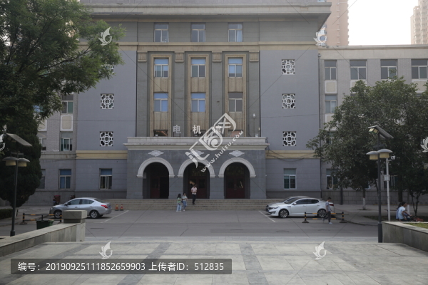 太原理工機械館