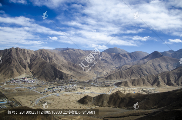 高原山谷