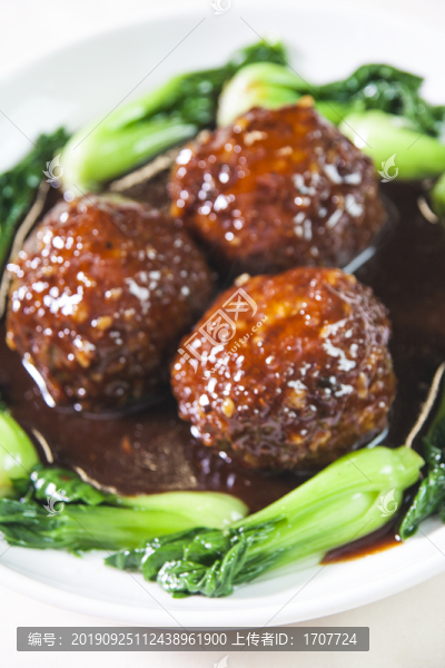 淮揚(yáng)獅子頭