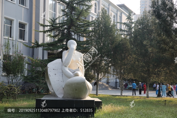 太原理工雕塑