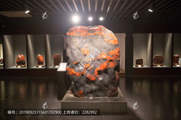 桂林觀石堂雞血玉博物館