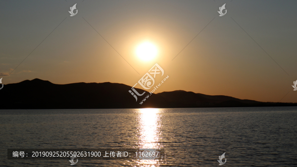 日落霞光