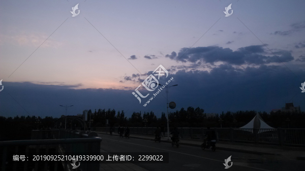 天空