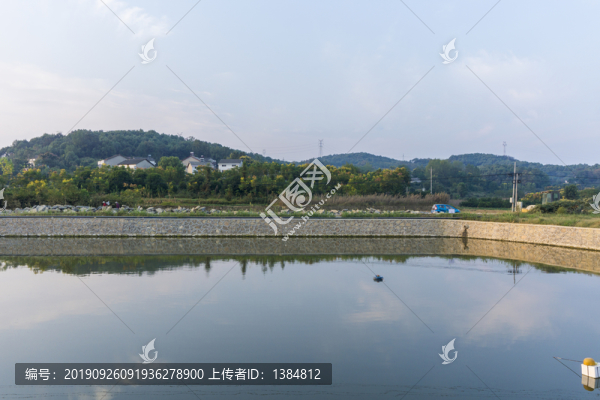 鄉(xiāng)村堰塘