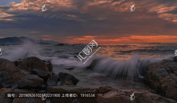 海上日出