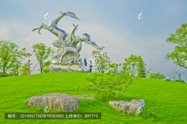 云間奔鹿