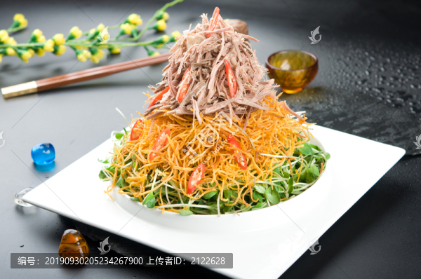 金針蘑拌肉絲