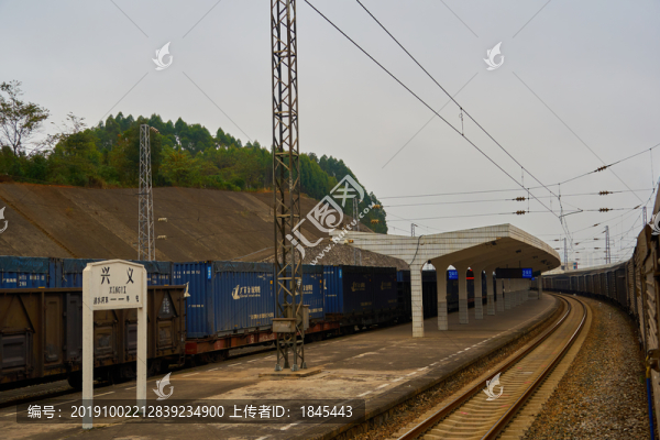 興義火車站月臺(tái)
