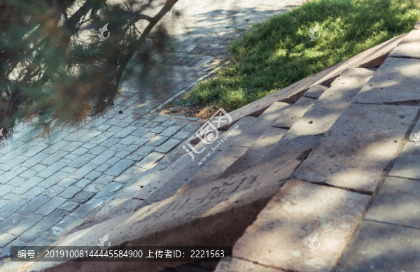 古建筑群內(nèi)的石臺(tái)階