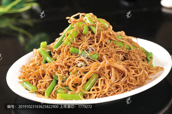 豆角燜面
