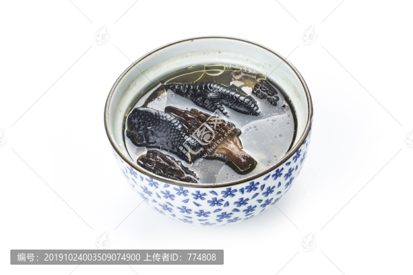 羊肚菌燉烏雞湯
