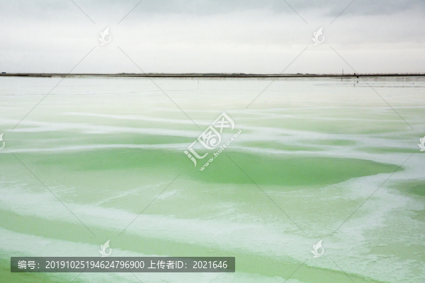 茫崖翡翠湖