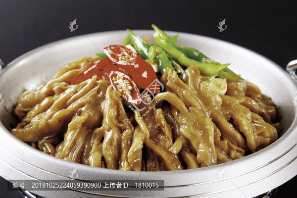 干鍋小炒鴨掌