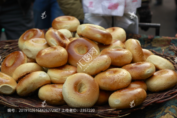 馕