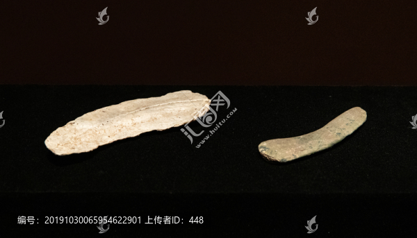 商代蚌鐮石鐮