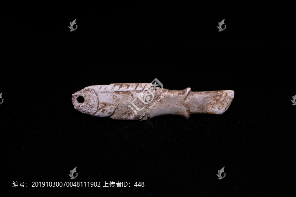 商代玉魚