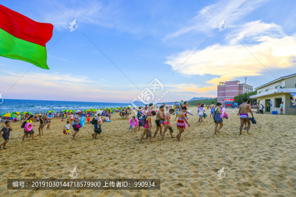 月亮灣海濱浴場