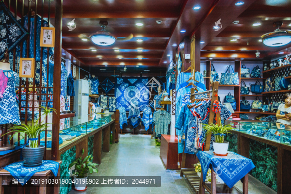 仿古服裝