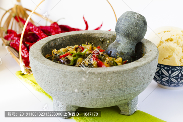 皮蛋擂茄子