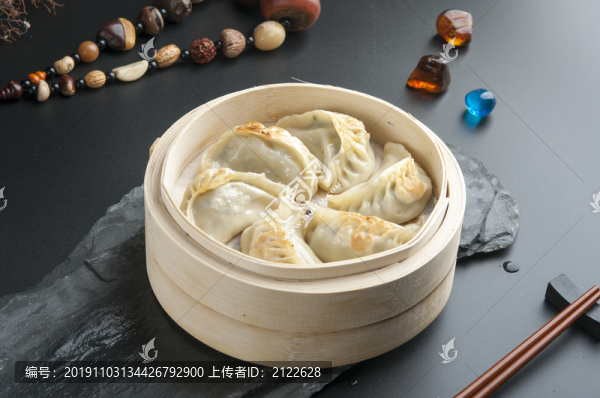 油煎蒸餃