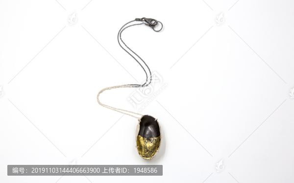 琥珀金項鏈