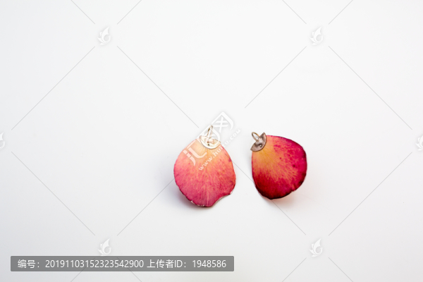 花瓣黃金耳環(huán)