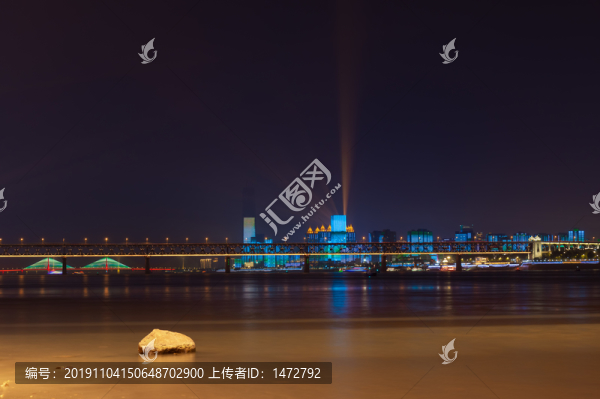 湖北武漢兩江四岸燈光秀夜景風光