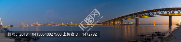 湖北武漢兩江四岸燈光秀夜景風光