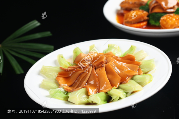 鮑汁靈芝菇扒菜膽