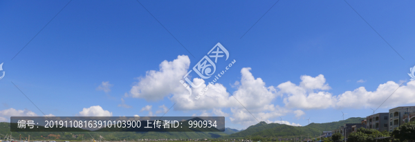 藍(lán)天白云