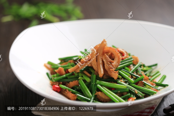 韭菜花炒牛肚