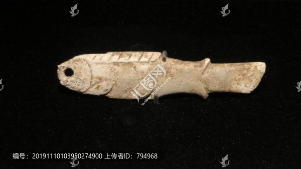 商代玉魚