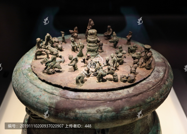 西漢殺人祭鼓銅貯貝器