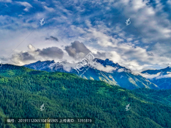 甘南迭部虎頭山風光