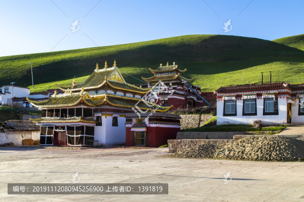 阿壩若爾蓋紅星鎮(zhèn)康薩寺