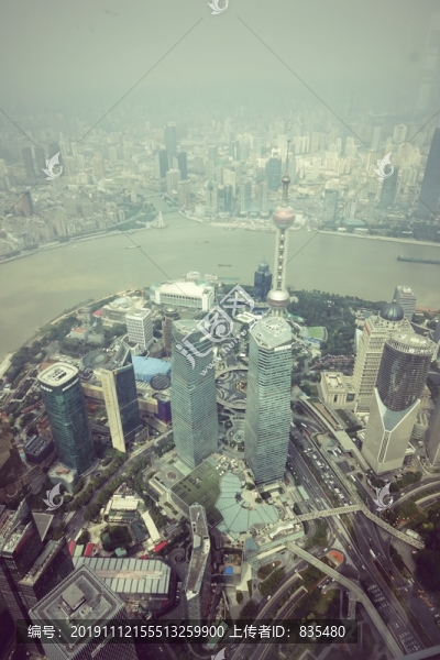 上海中心大廈俯看外灘