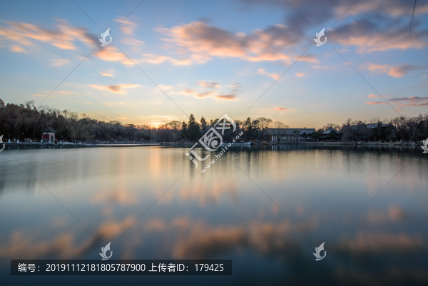 北大校園風(fēng)光未名湖彩云晚霞