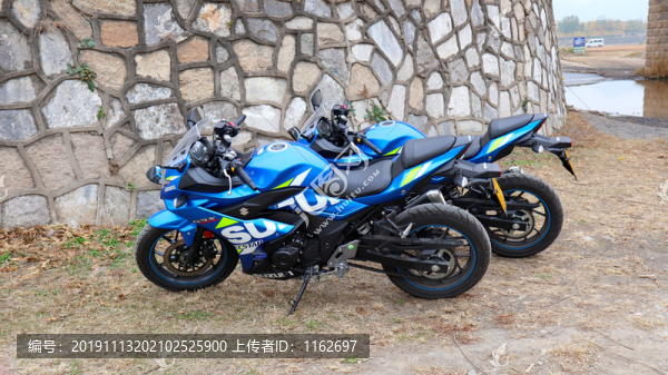 金屬摩托車