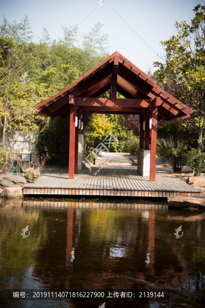 公園小房子