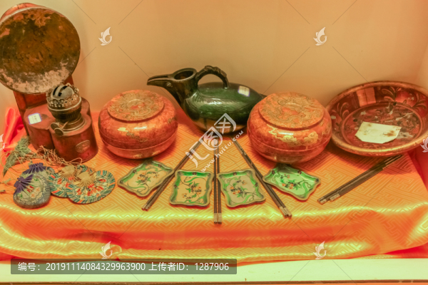 扎西旺久餐具