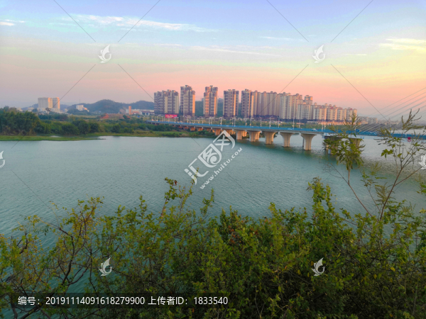 東江河畔